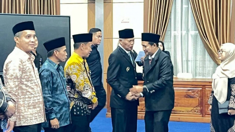 Pemerintah Kota Sungai Penuh kembali melakukan penyegaran struktur birokrasi dengan melantik puluhan aparatur sipil negara (ASN), Kamis (18/6/2026) malam.