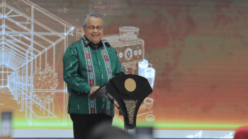 Gubernur Bank Indonesia, Perry Warjiyo, saat meluncurkan Program Transformasi Kewirausahaan UMKM Terpadu