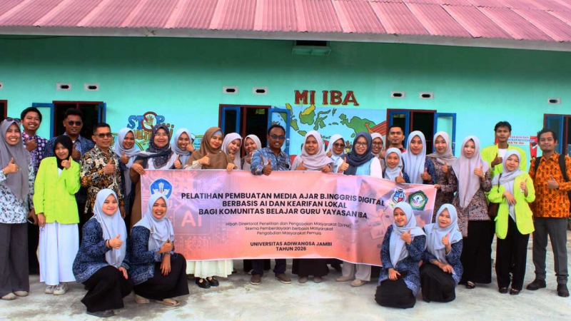 Tim dosen Universitas Adiwangsa Jambi foto bersama Komunitas Belajar Guru Yayasan IBA, Rabu (8/7/2026).
