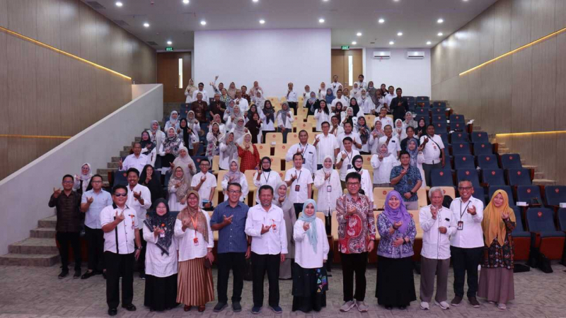 Foto bersama usai kegiatan workshop untuk mencetak lulusan unggul