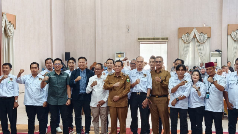 Foto bersama usai sosialisasi BPJS Ketenagakerjaan pada pelantikan pengurus PWI Muaro Jambi