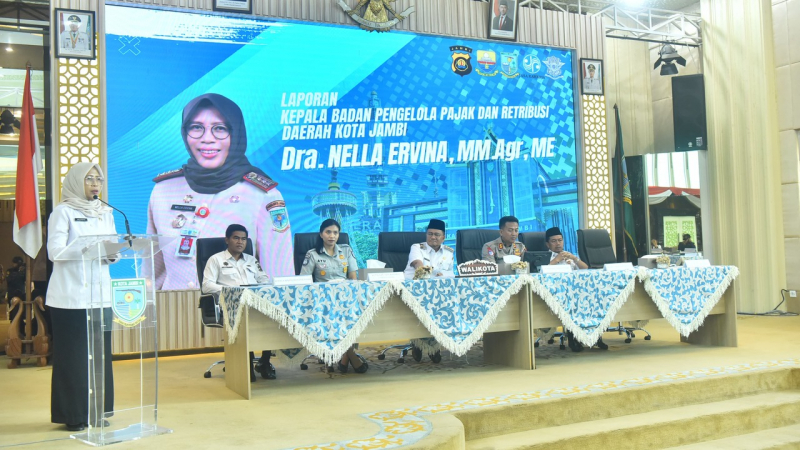 Mantan Kepala Dinas Perindustrian dan Perdagangan (Disperindag) Kota Jambi, Nella Ervina dalam satu kegiatan